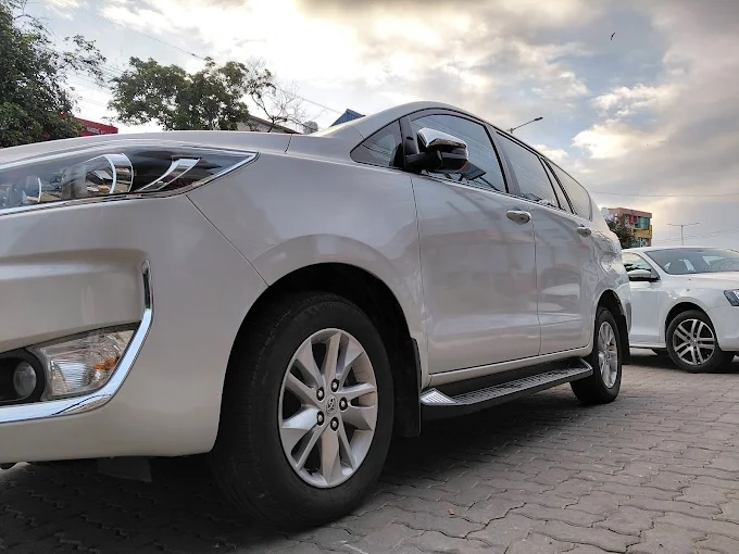 Best corporate taxi booking solutions online at low price