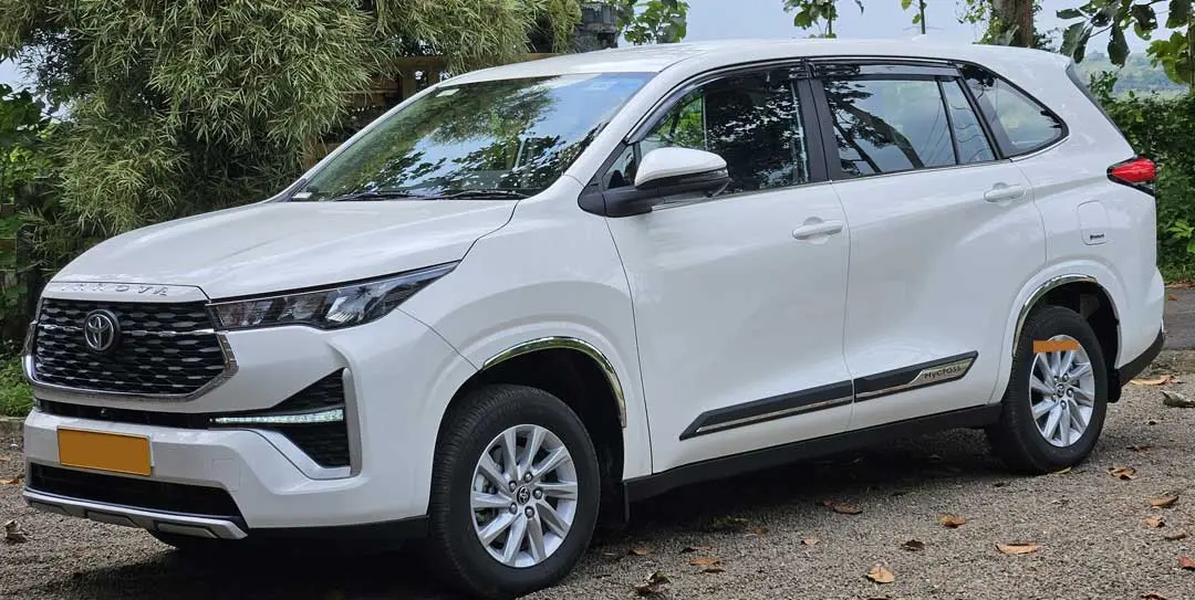 Salient features of Innova Crysta cab booking solutions